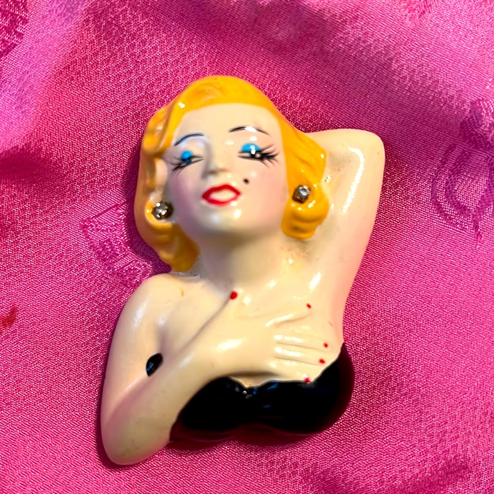 Marilyn Monroe Brooch with Rhinestones 💎